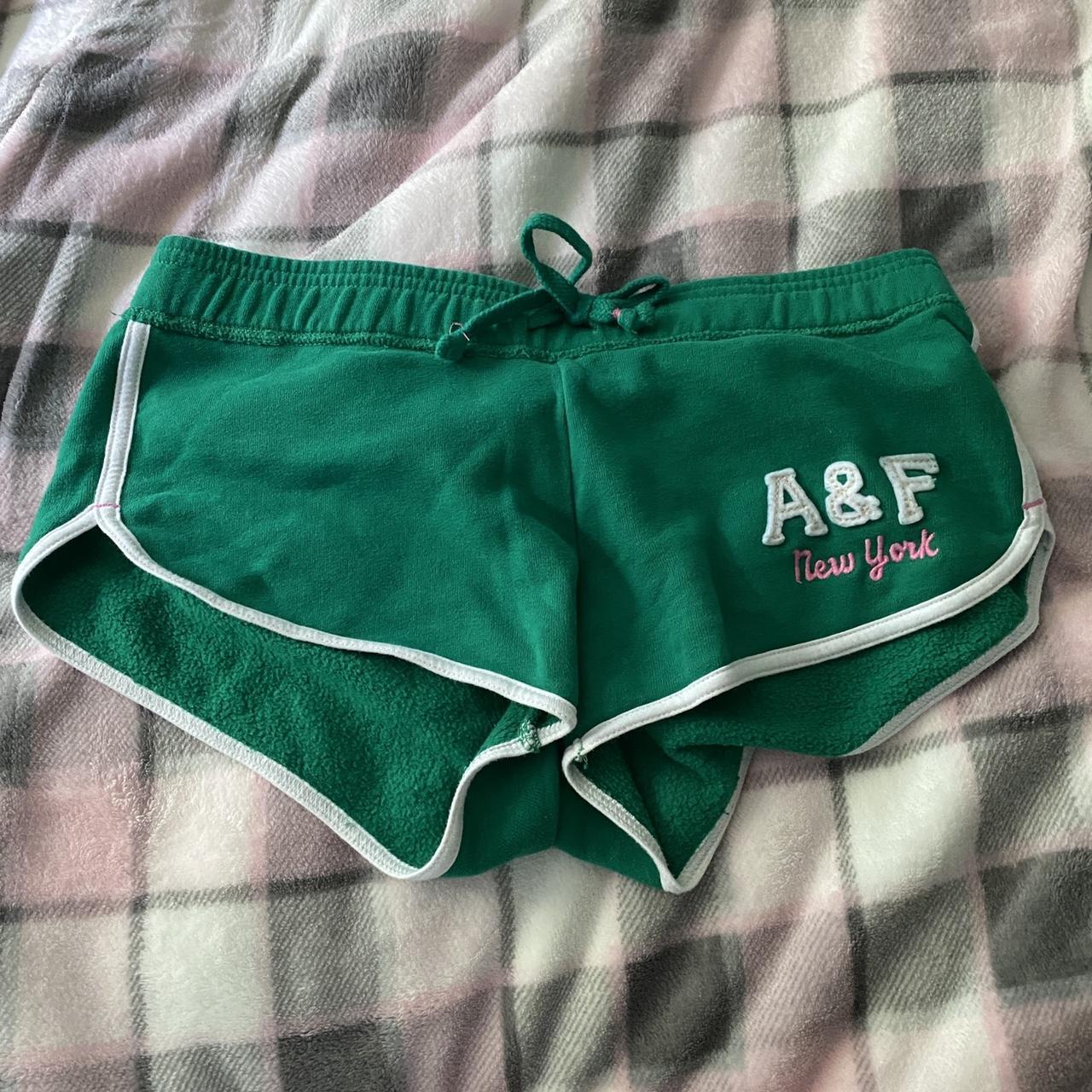 item listed by sophia_mak