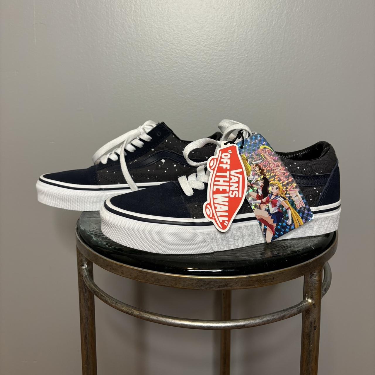 Top NWT Vans