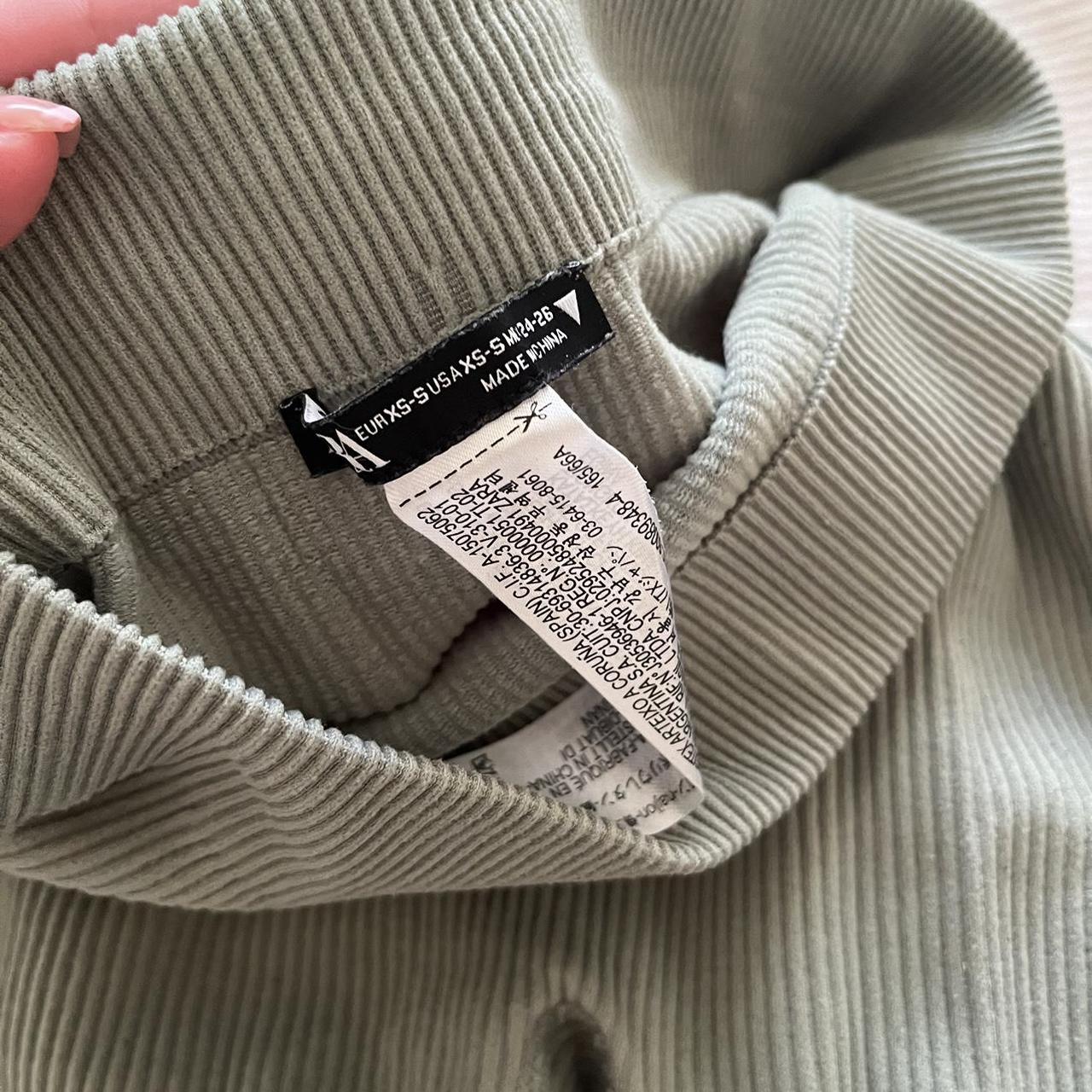 Zara Green Seamless Ribbed Leggings Size XS-S Worn a... - Depop