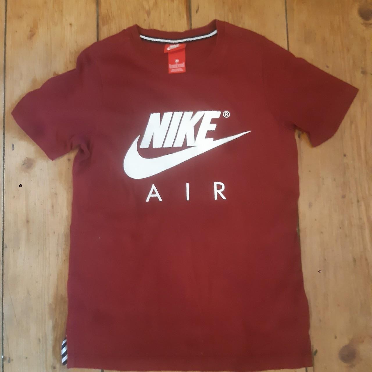 mens burgundy nike t shirt