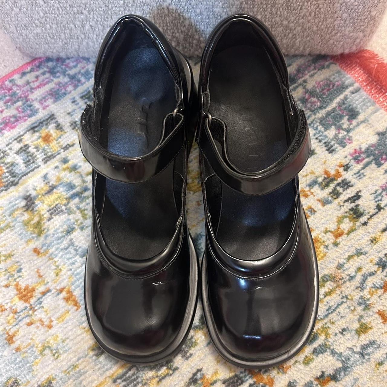 unif dot mary janes