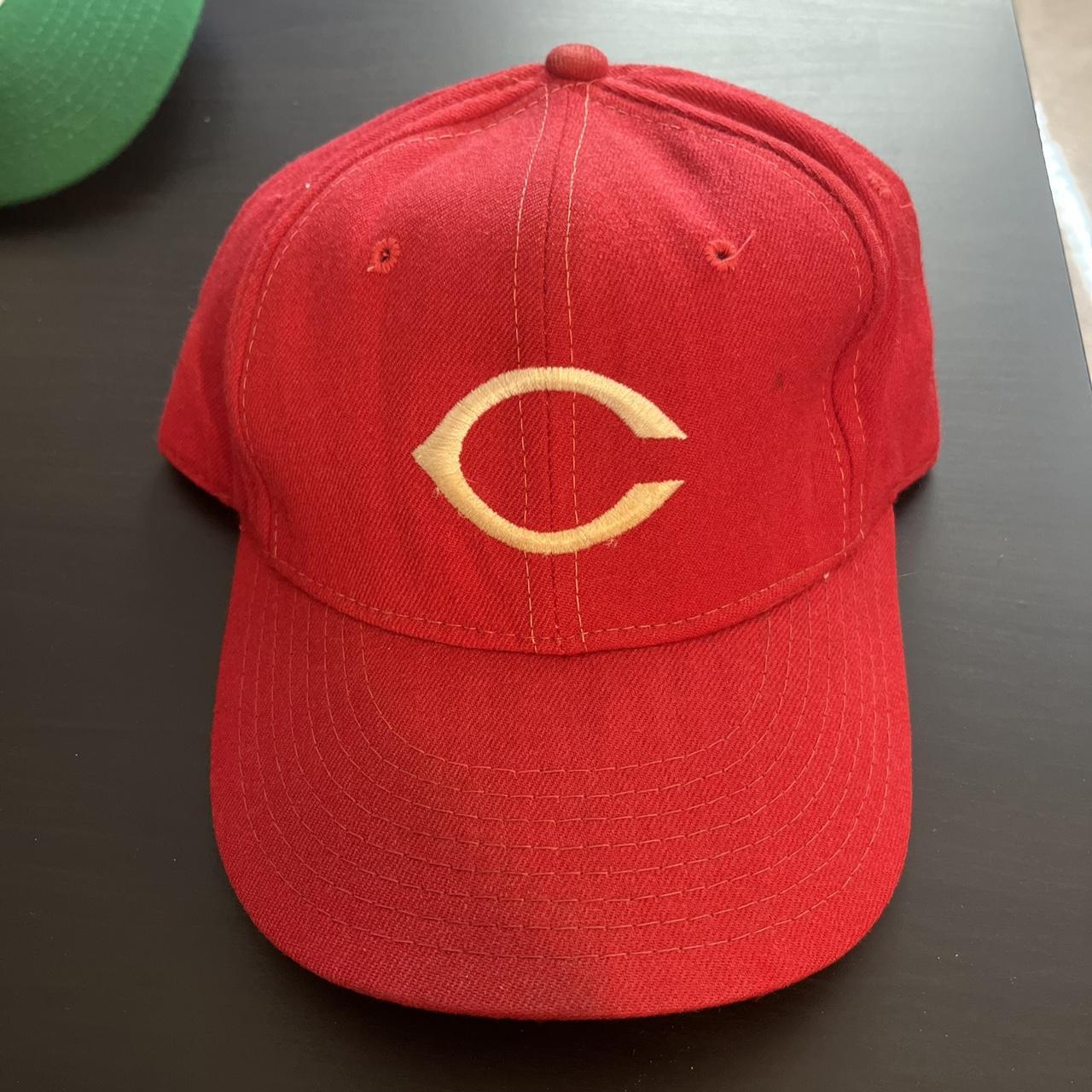 Vintage New Era “Cincinnati Reds“ SnapBack Hat (Sz. - Depop