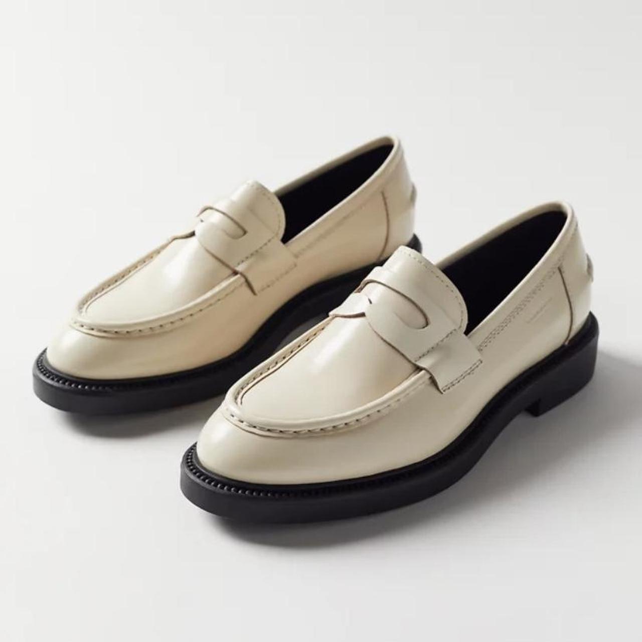 Vagabond Women's Cream and White Loafers | Depop