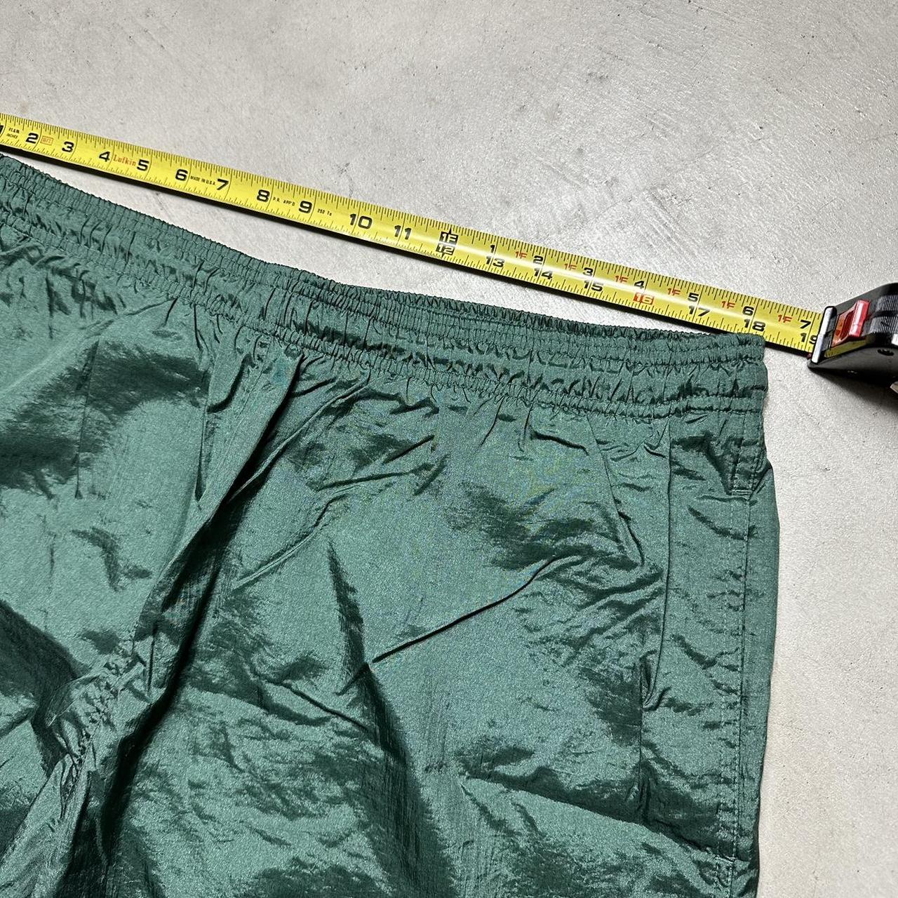 Vintage 90s Green Bay Packers Lee Sport Nylon Shorts Size 