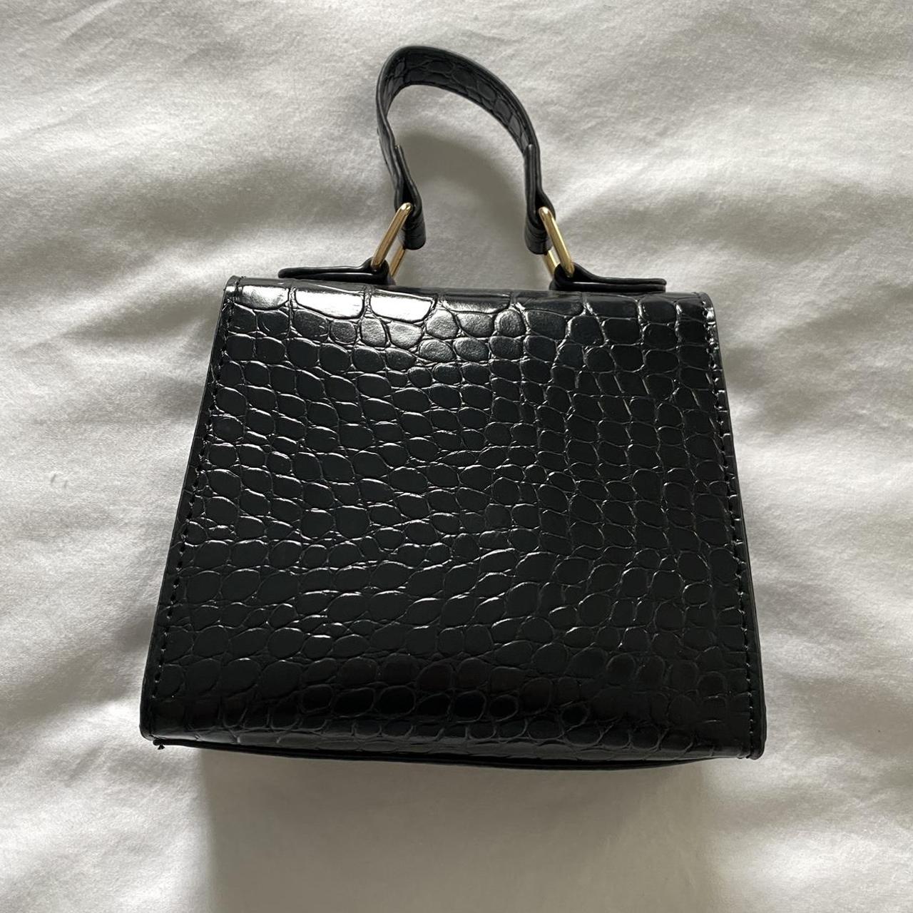 ꧁Little Black Textured Handbag꧂ ᯽ Gold accents ᯽... - Depop