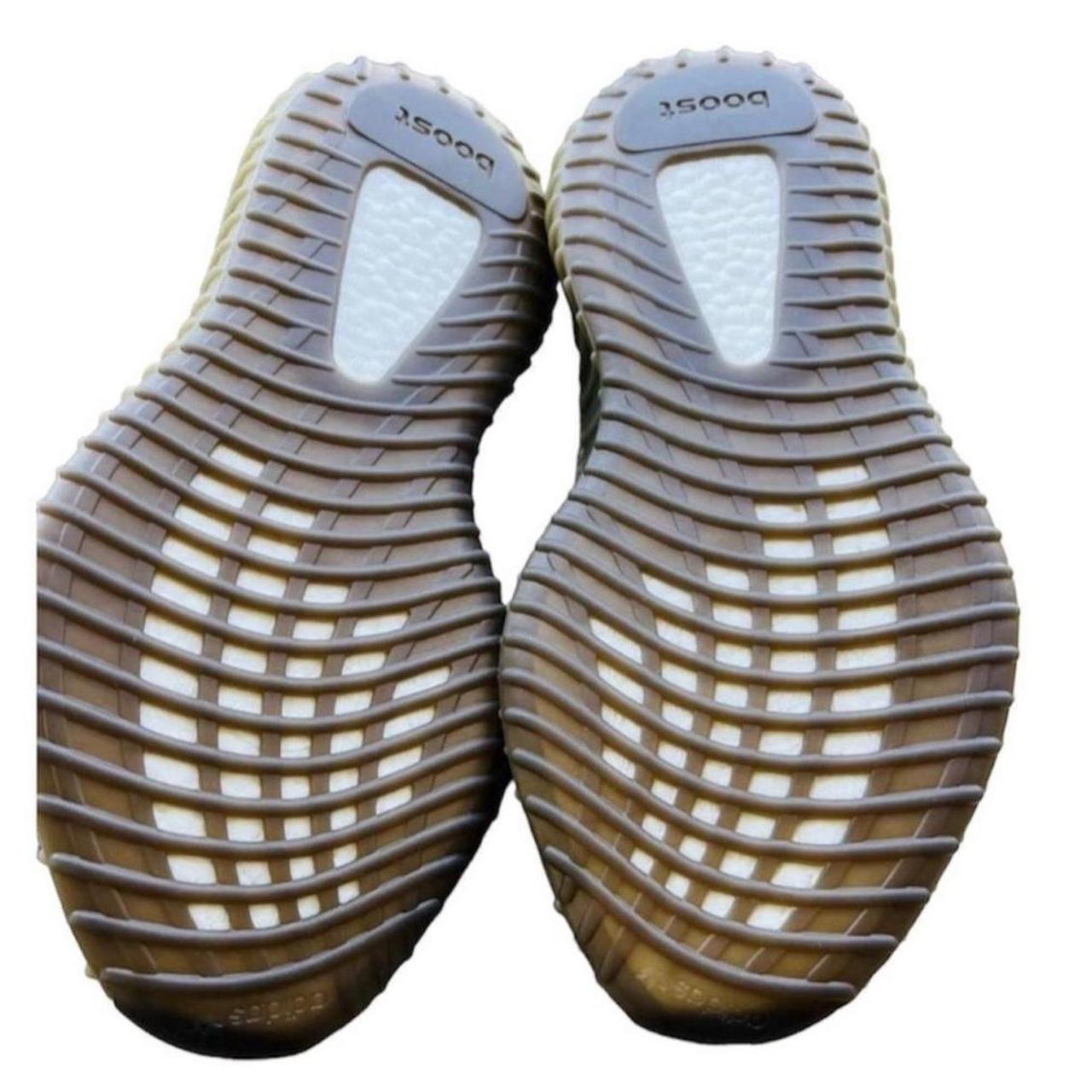 yeezy boost 350 v2 santau