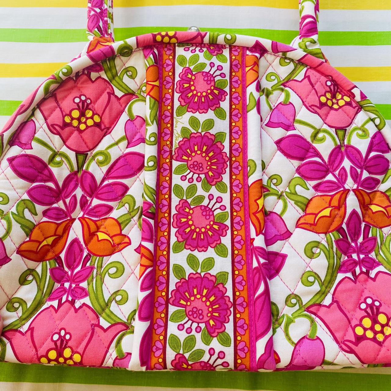 Vera Bradley floral handbag Like new / no signs of... Depop