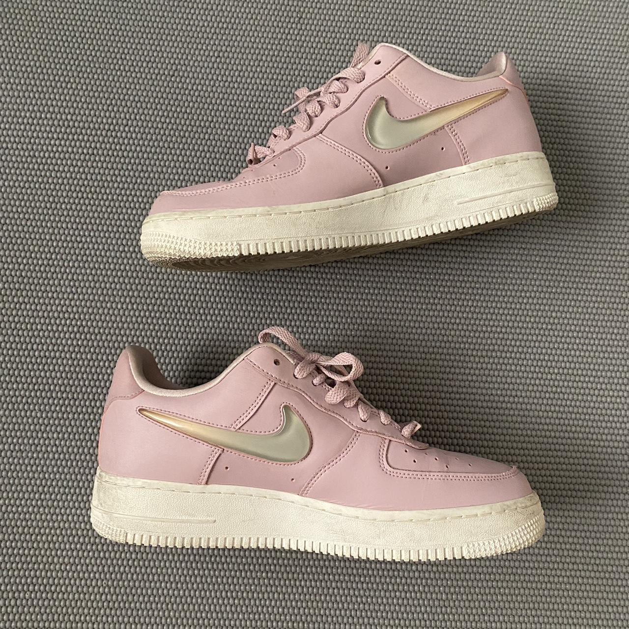 Nike air force outlet 1 jelly swoosh pink