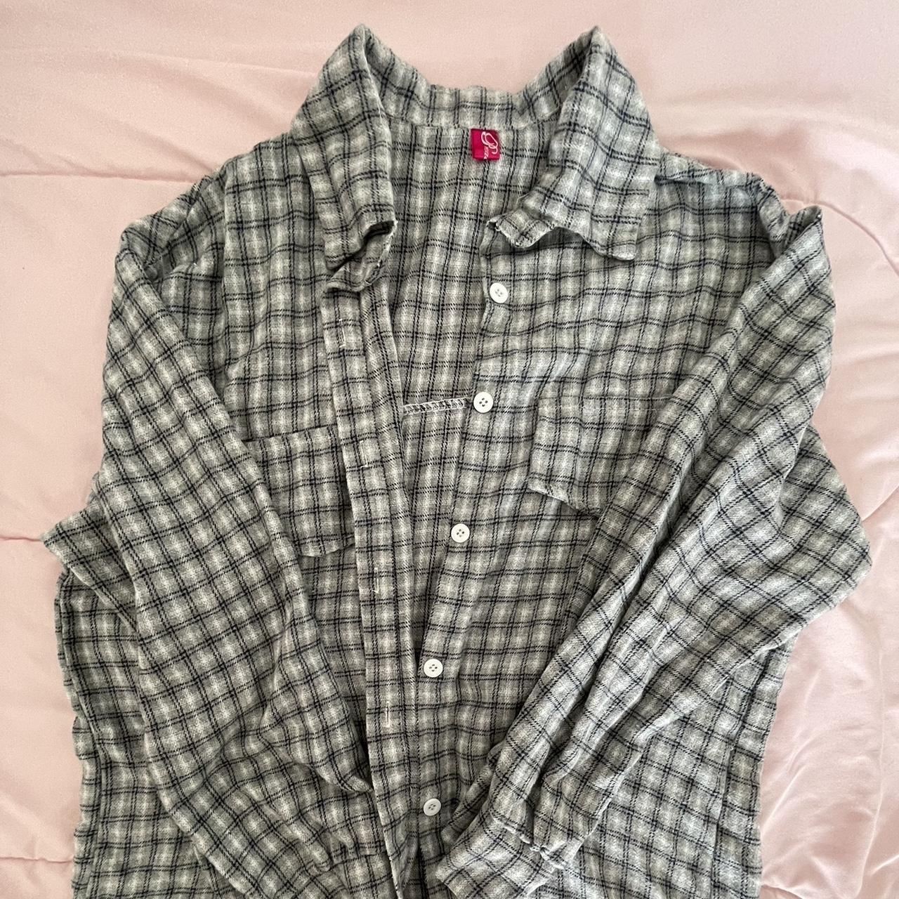 yesstyle oversized grey plaid shirt 🎀 super... - Depop