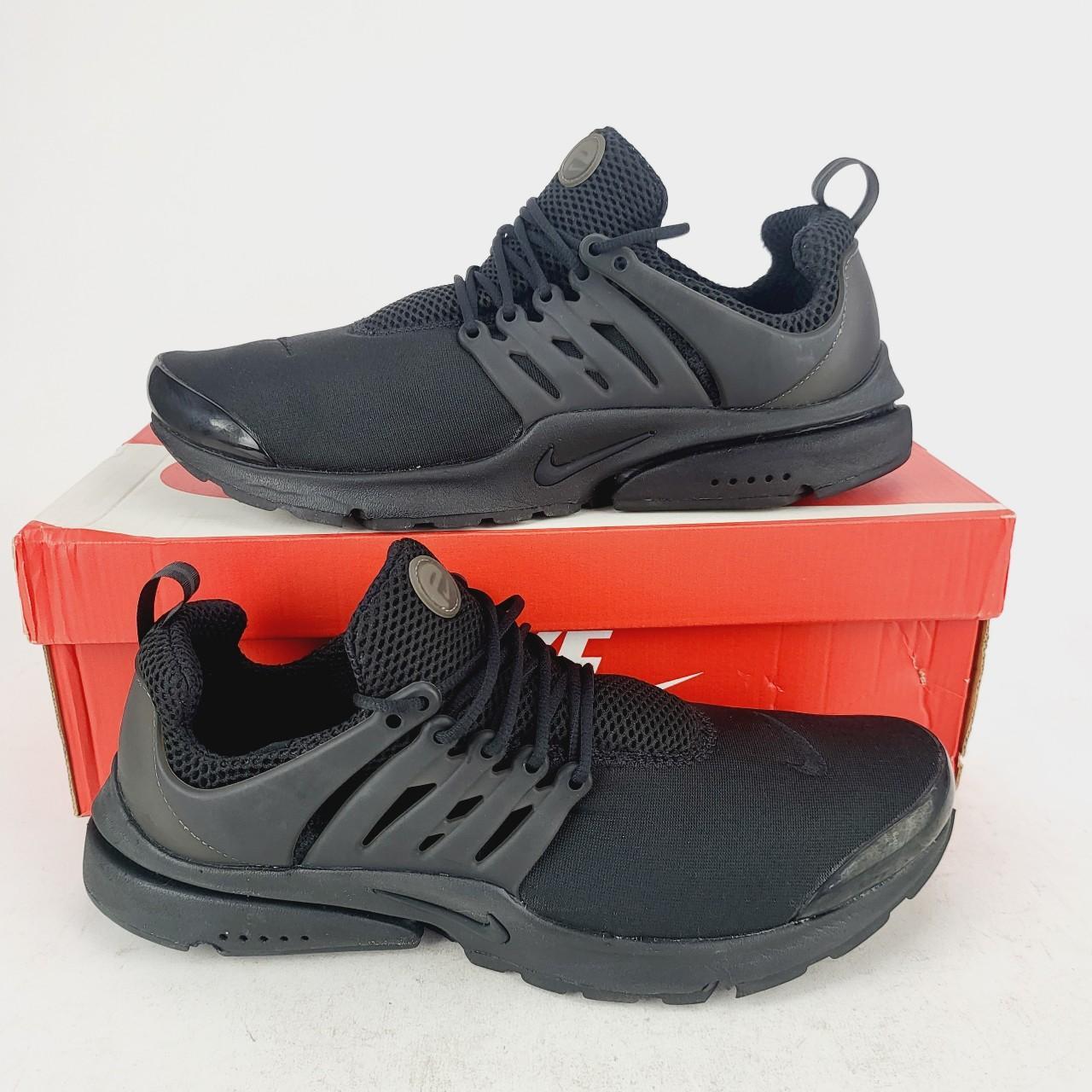 Nike air presto hotsell essential mens triple black