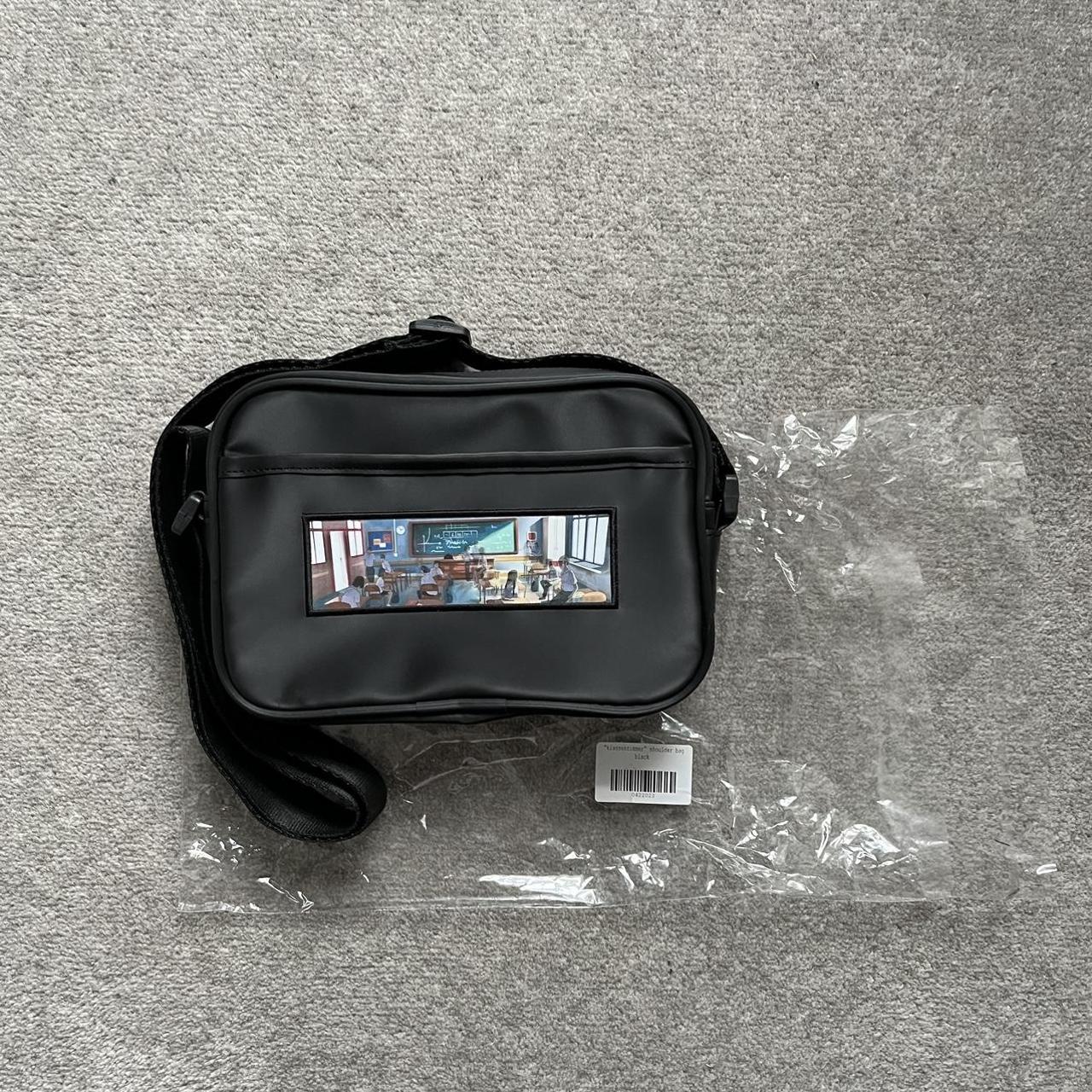 Supreme SS19 Black Shoulder Messenger Bag 🏆 Trusted - Depop