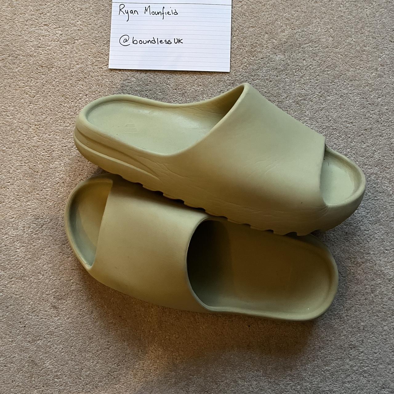 Yeezy Slide Resin purchases Size 4