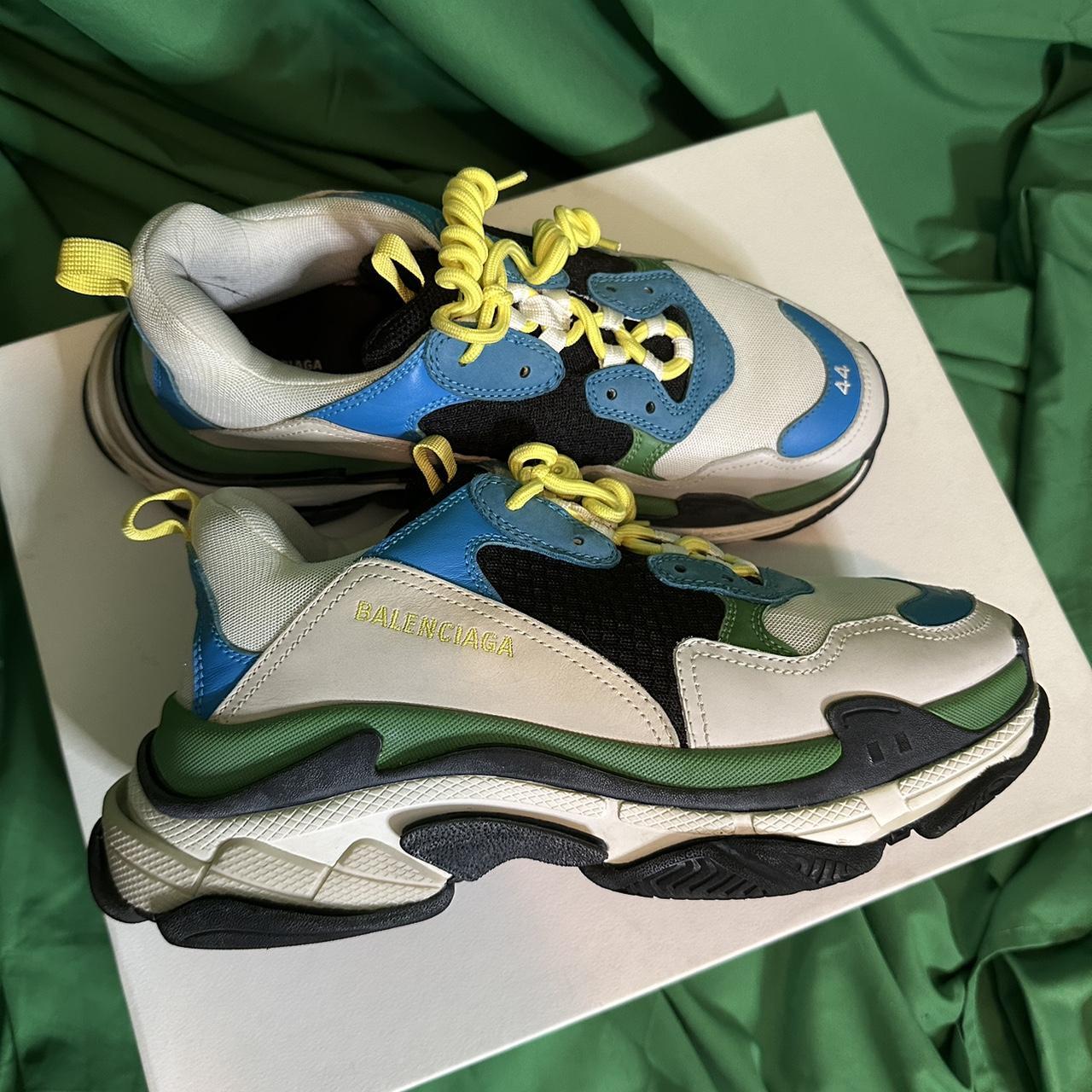 Balenciaga triple s grey green best sale