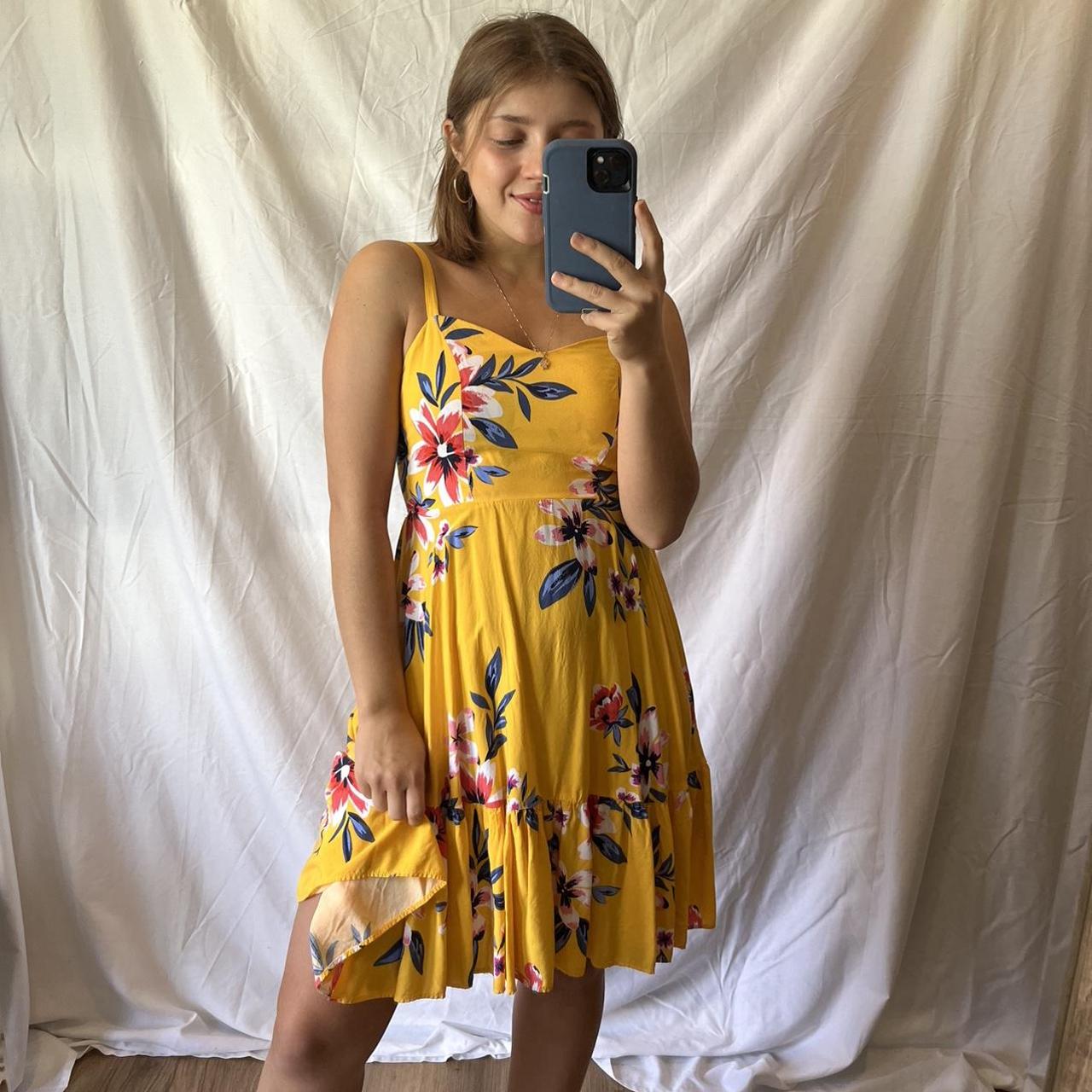 Old navy bright sundress Perfect for summer and