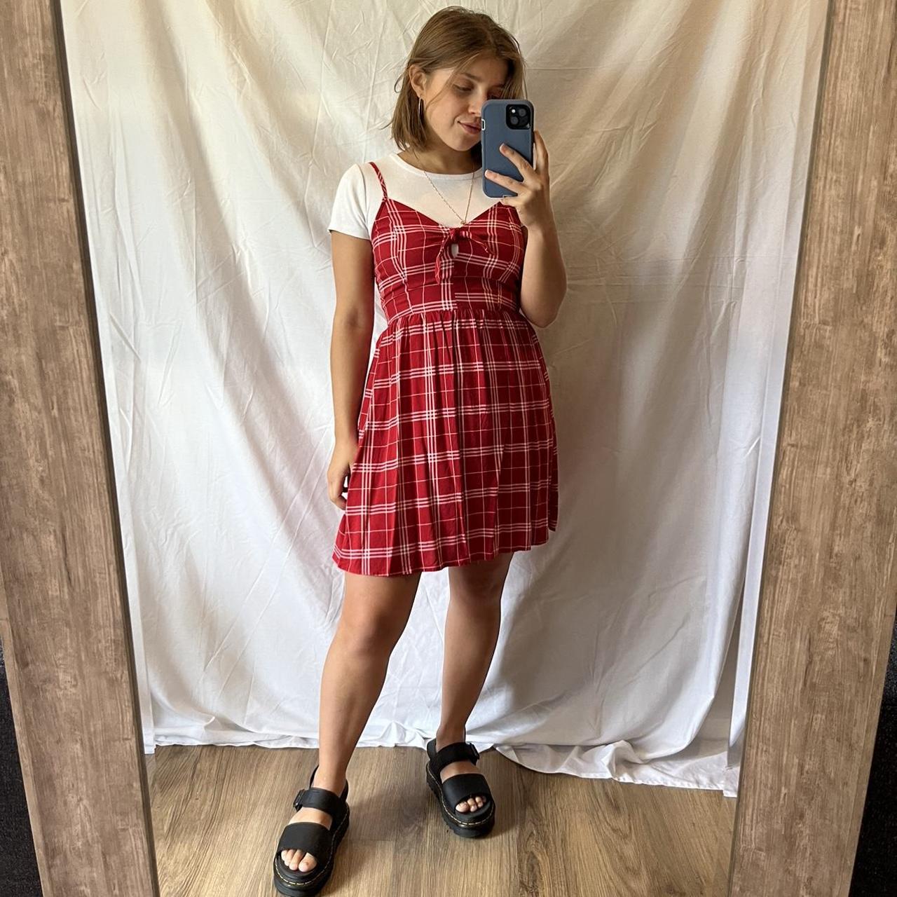 Super cute plaid dress from H&M! Love the Depop