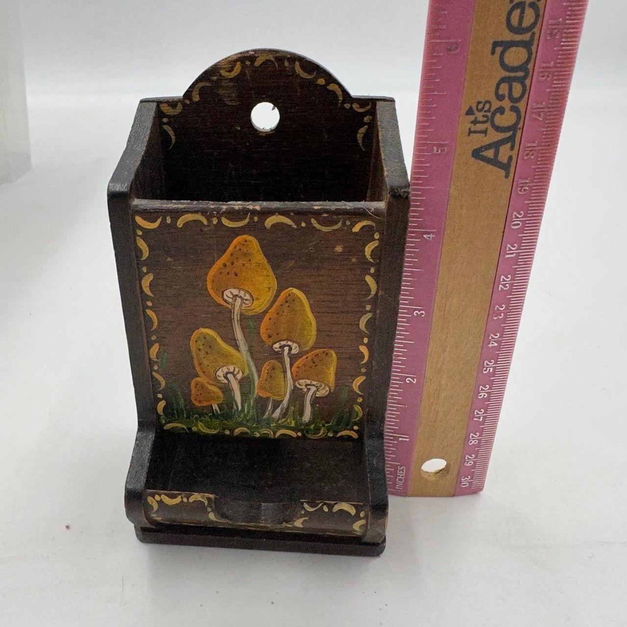 item listed by wonderlandfly