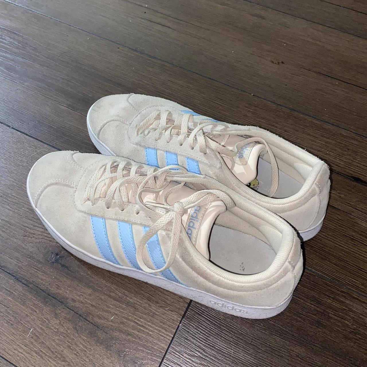 Adidas Women's Cream and Blue Trainers Depop