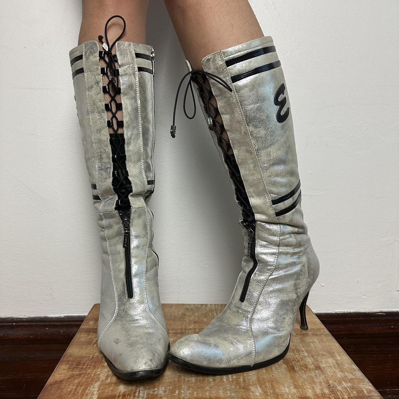 silver blossom boot for women in black