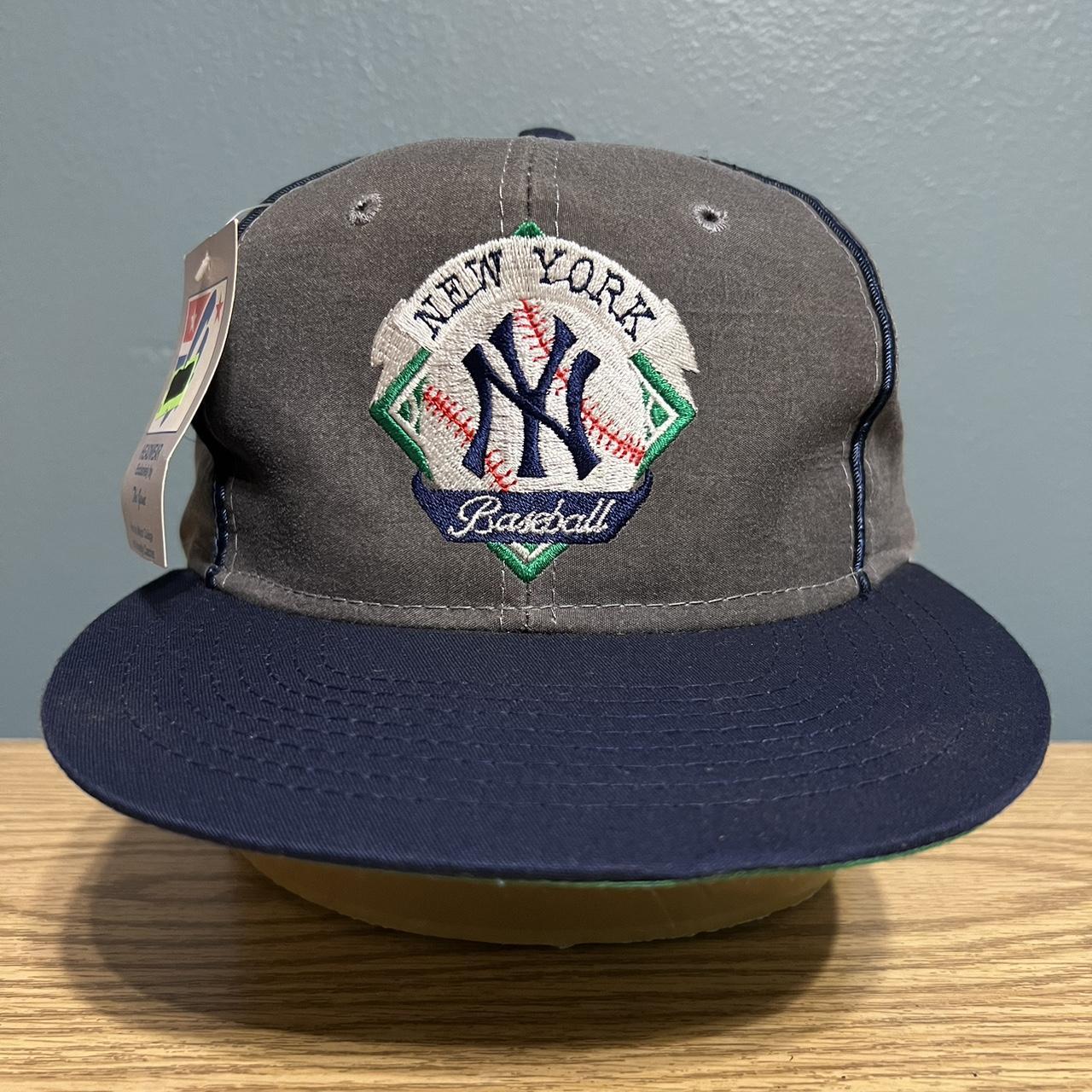 DS 90s Vintage New York Yankees Snapback Hat. Will... - Depop