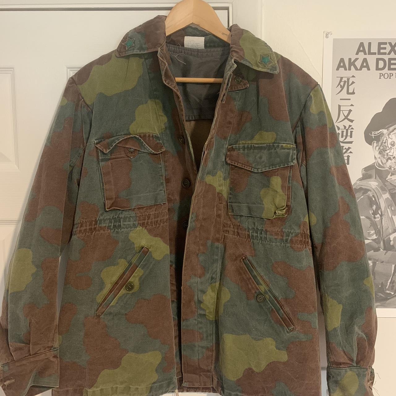 Vintage Italian Army jacket. No size on tag but I’d... - Depop