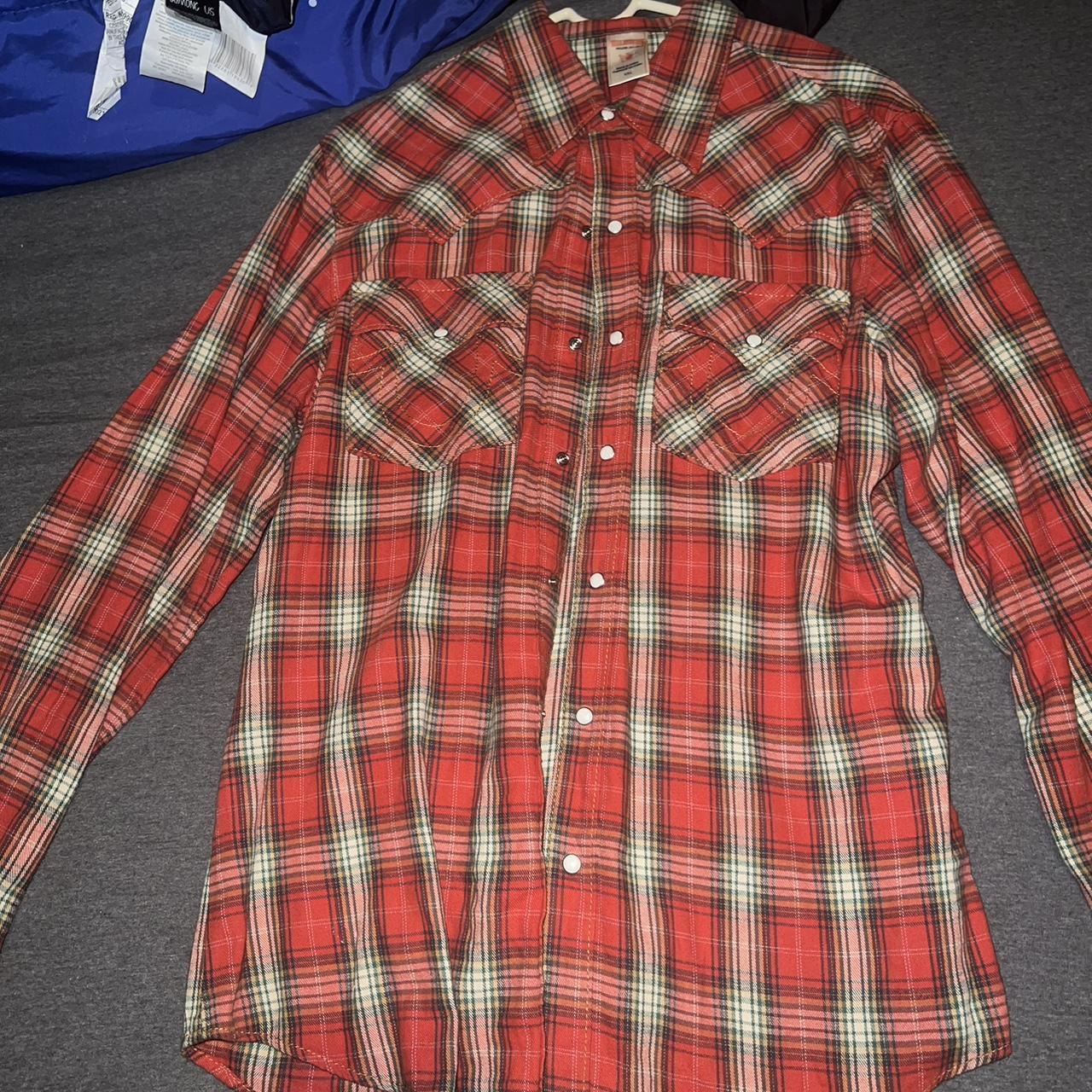 Boston Red Sox flannel T-shirt with elastic waist - Depop