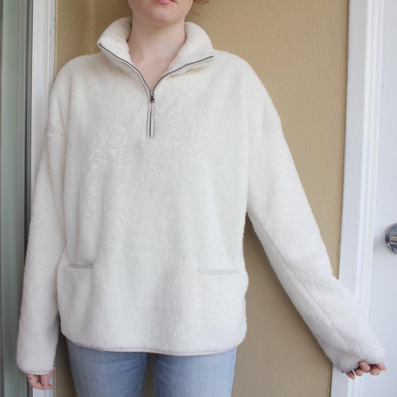 American eagle hot sale fuzzy sweatshirt