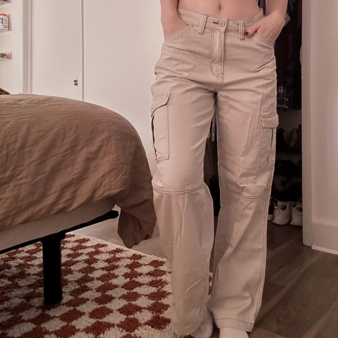 H&M Straight Cargo Pants (Green Beige), Women's Fashion, Bottoms