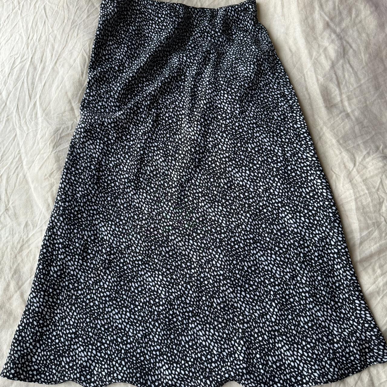 Black midi clearance skirt nasty gal