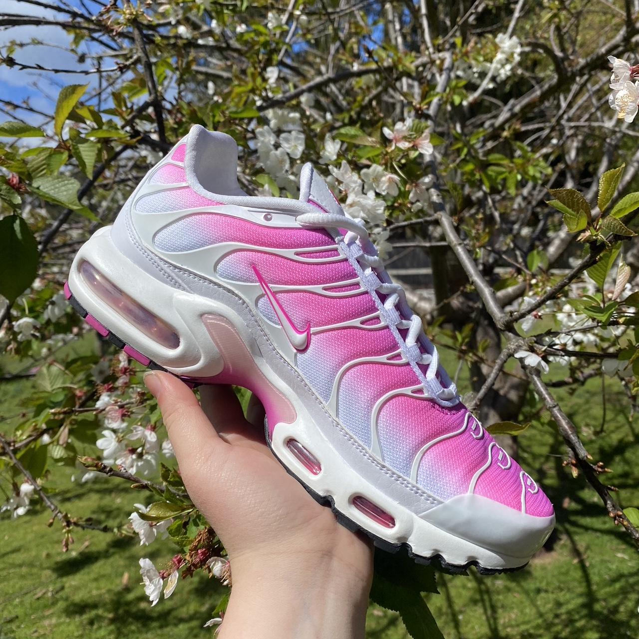 tn nike pink