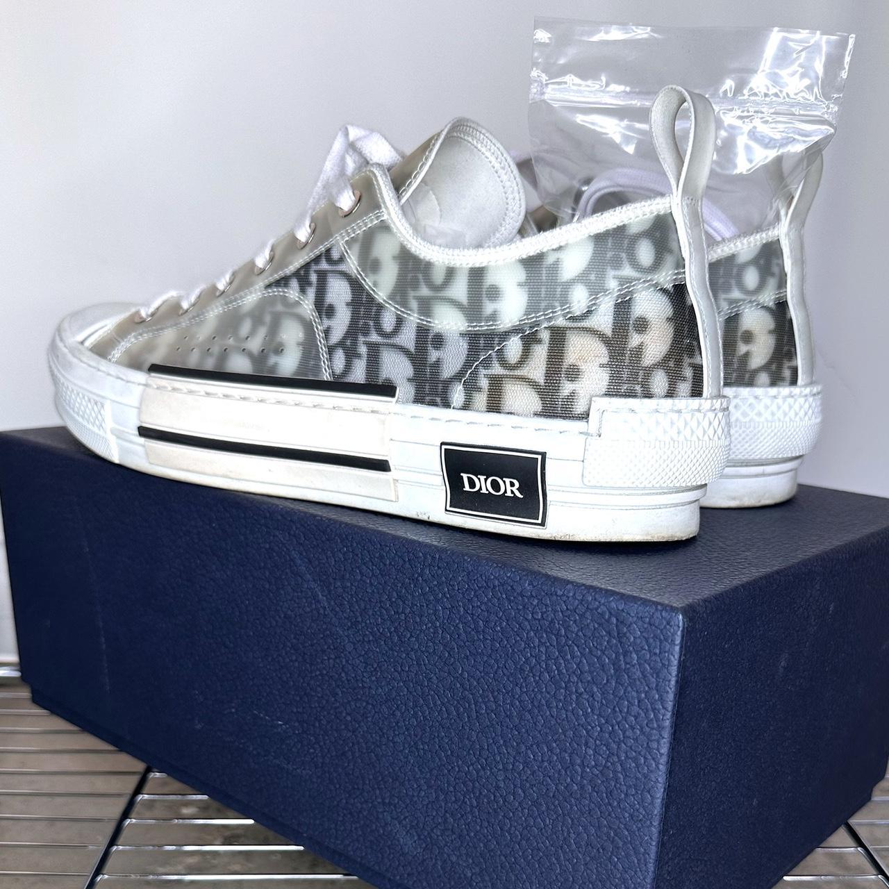 B23 Low-Top Sneaker