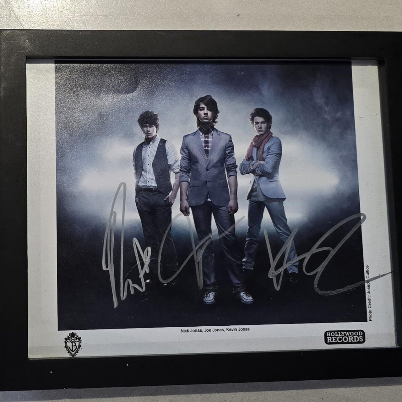 The album Jonas brothers vinyl + signed hotsell poster