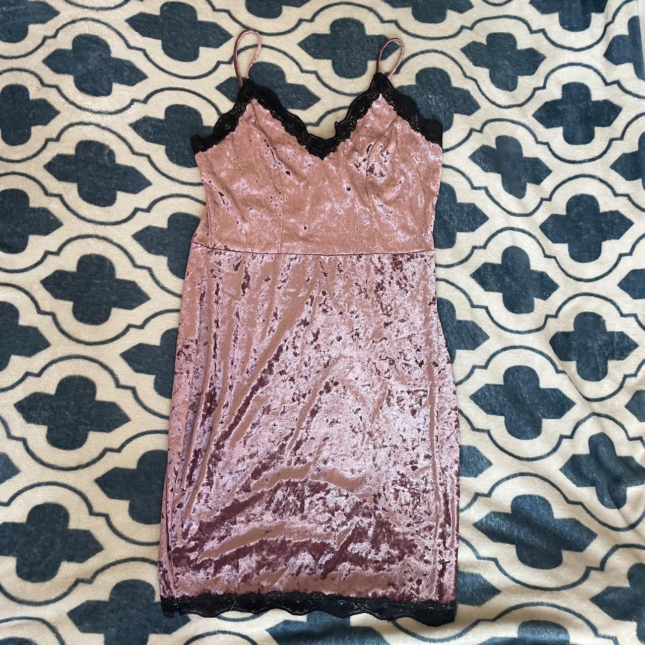 Light pink velvet outlet dress