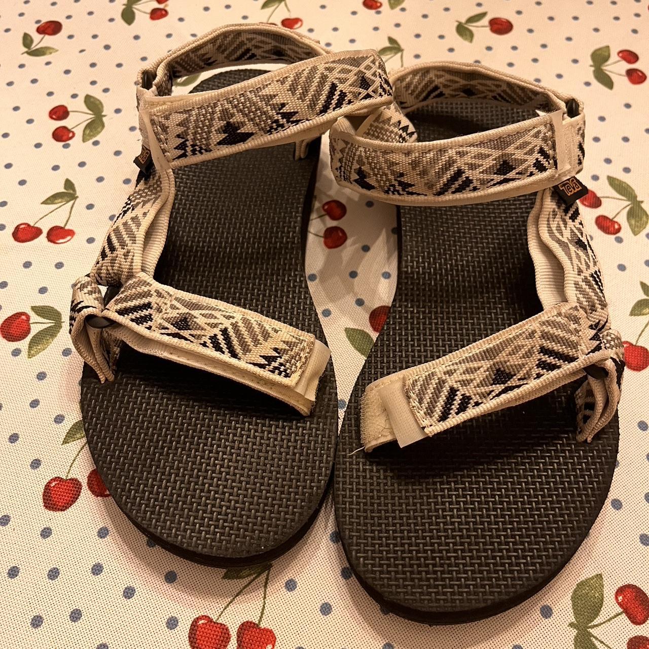 womens white tevas