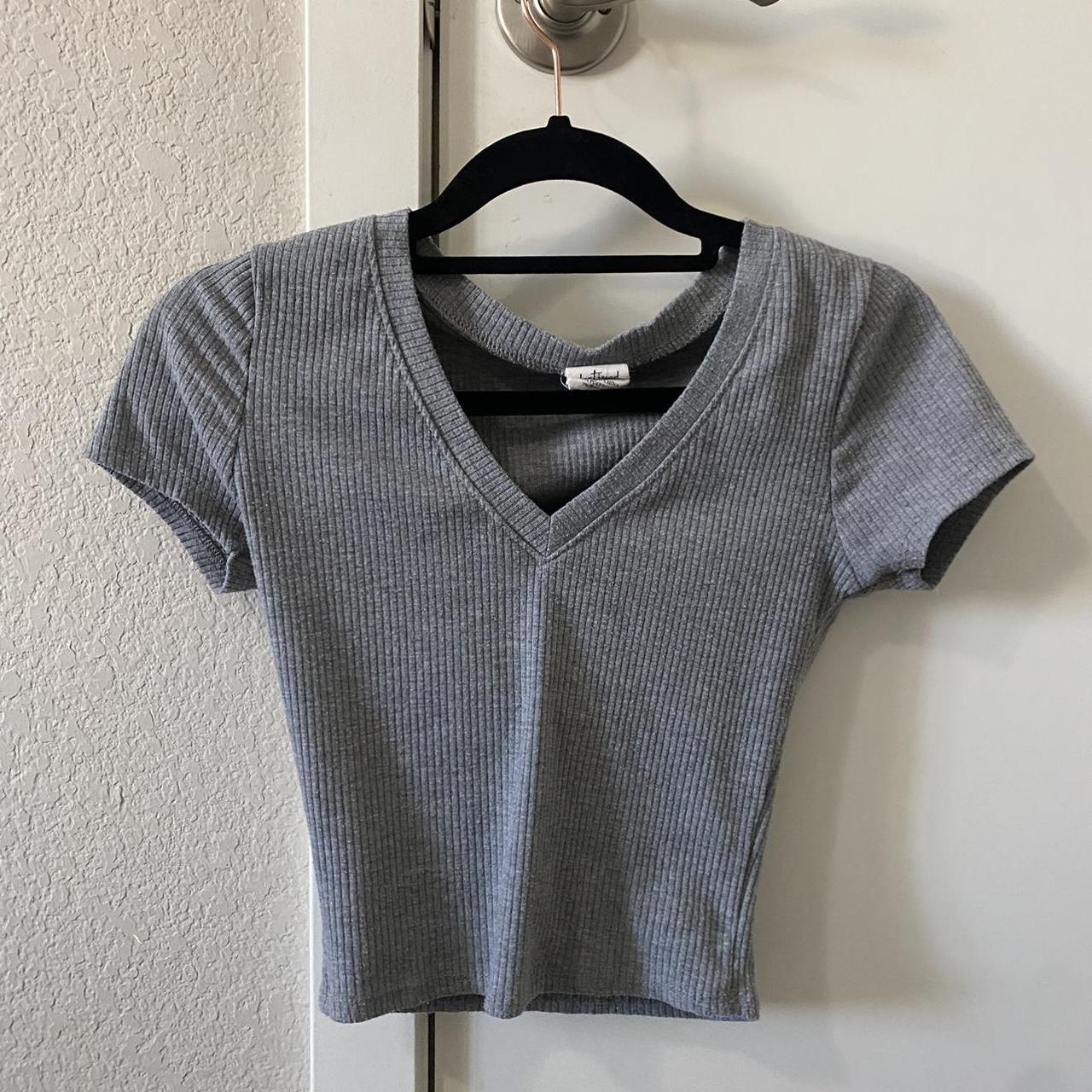 Tillys Women's Grey T-shirt
