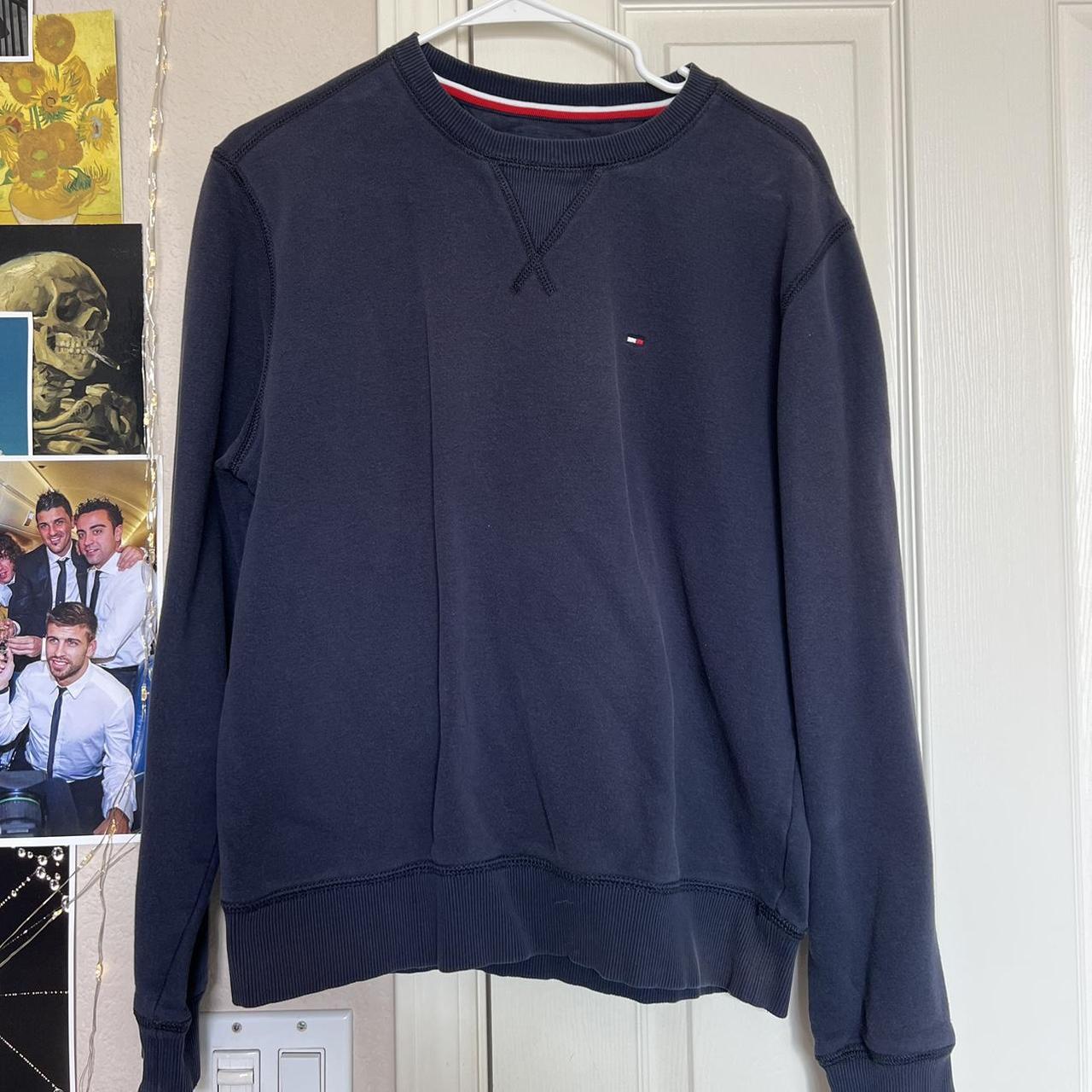 Tommy Hilfiger Men's Navy and Blue Sweatshirt | Depop