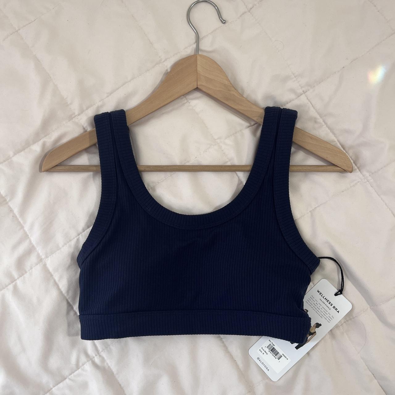 Alo Yoga Women's Navy Bra Depop