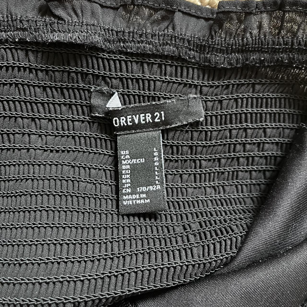 black mini dress🐈‍⬛ from forever 21 size large, very... Depop