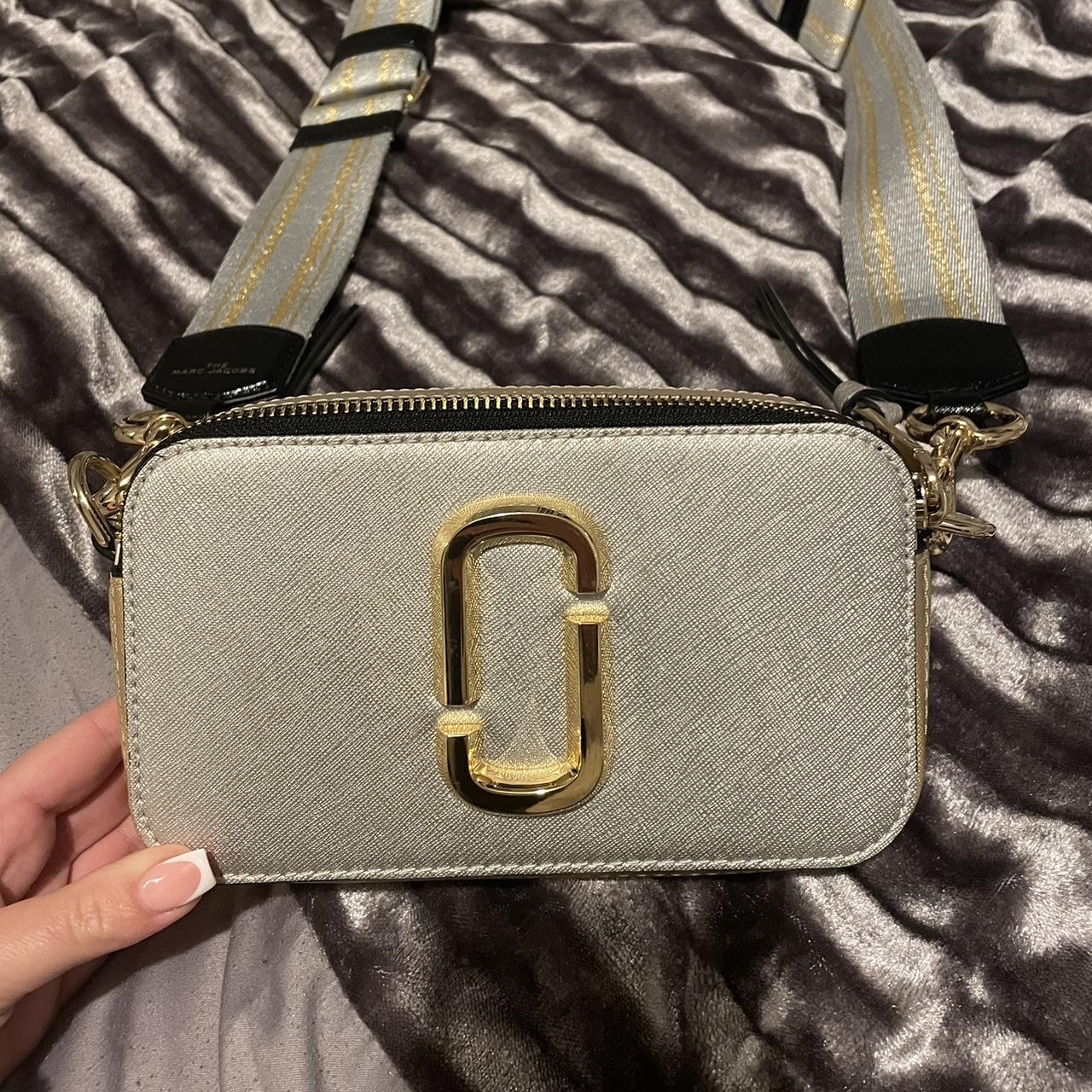 Marc Jacobs Women's Silver and Gold Bag | Depop