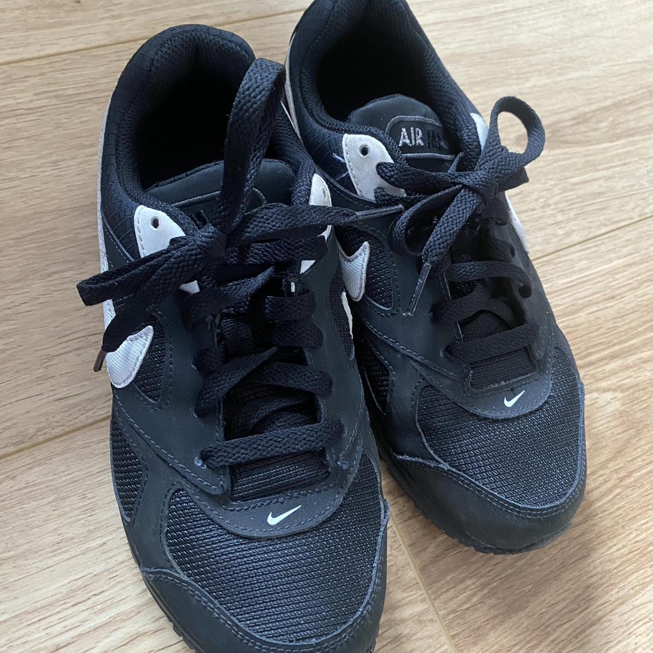ladies nike trainers size 4