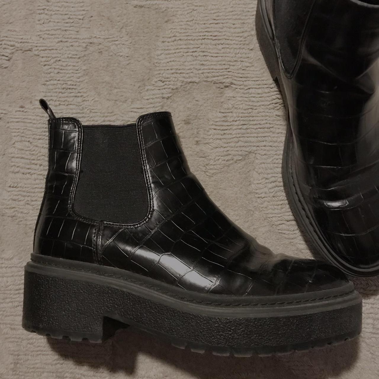 snakeskin chelsea boots womens