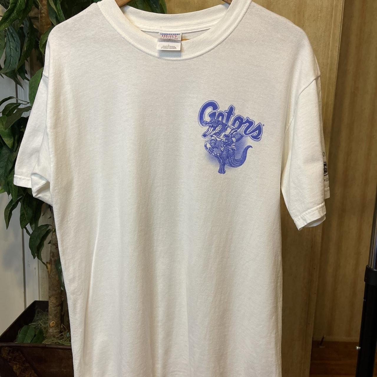 Gildan Men's White T-shirt | Depop