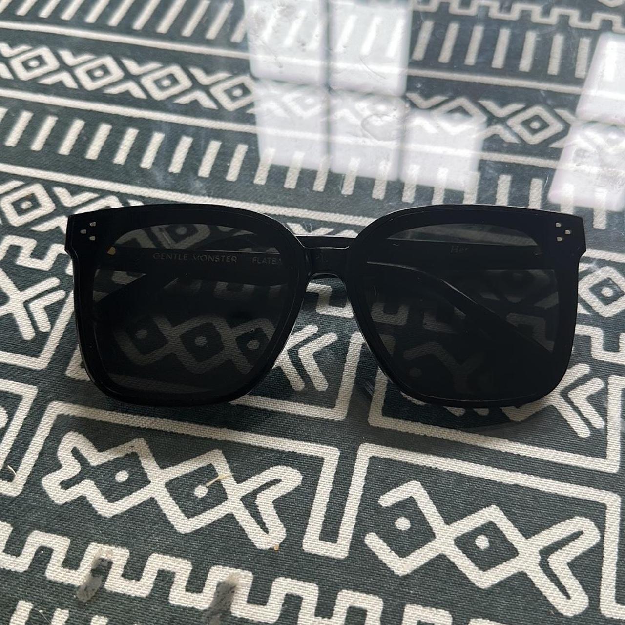 Gentle Monster “Her” Flatba sunglasses. 100%... - Depop