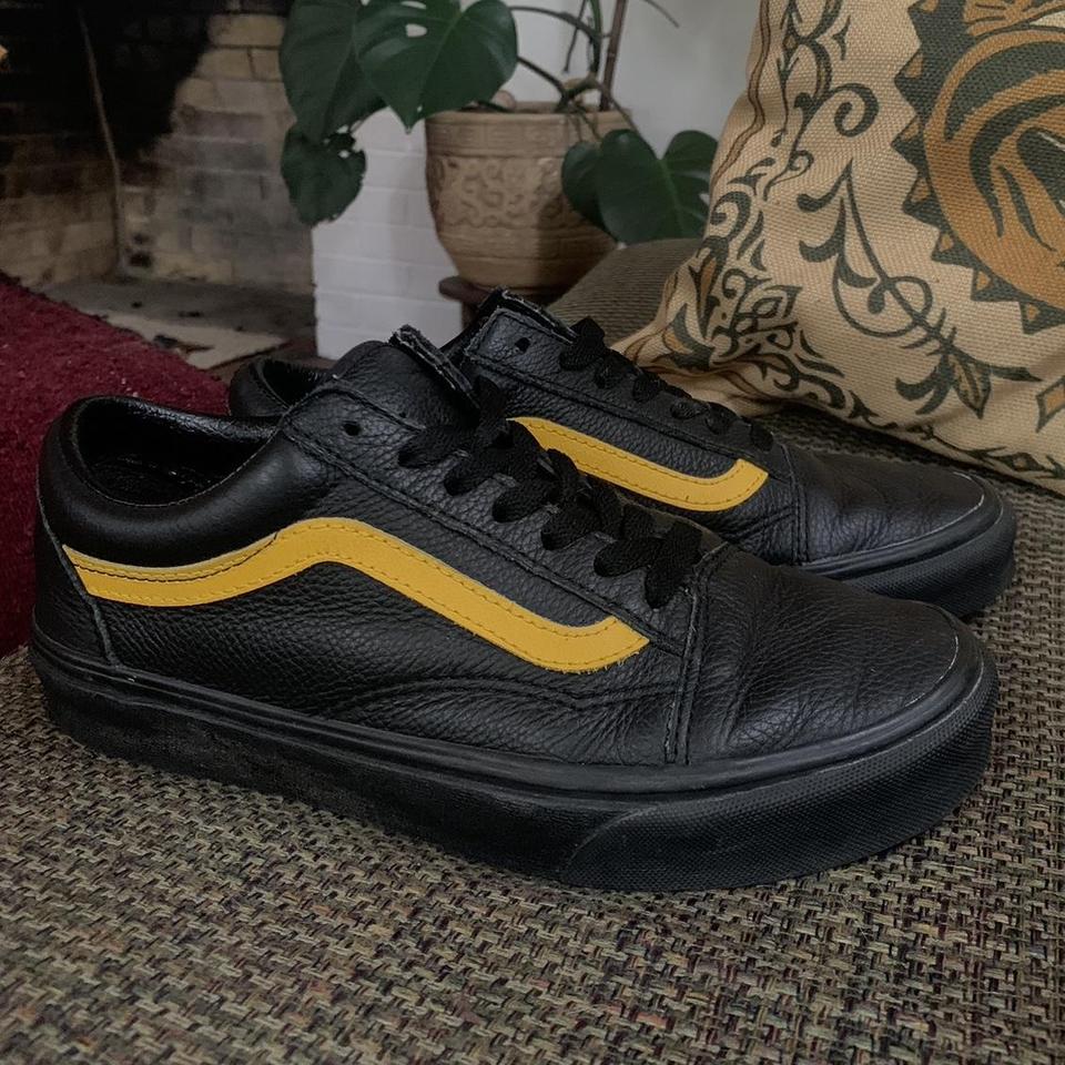 Vans old skool black on sale yellow