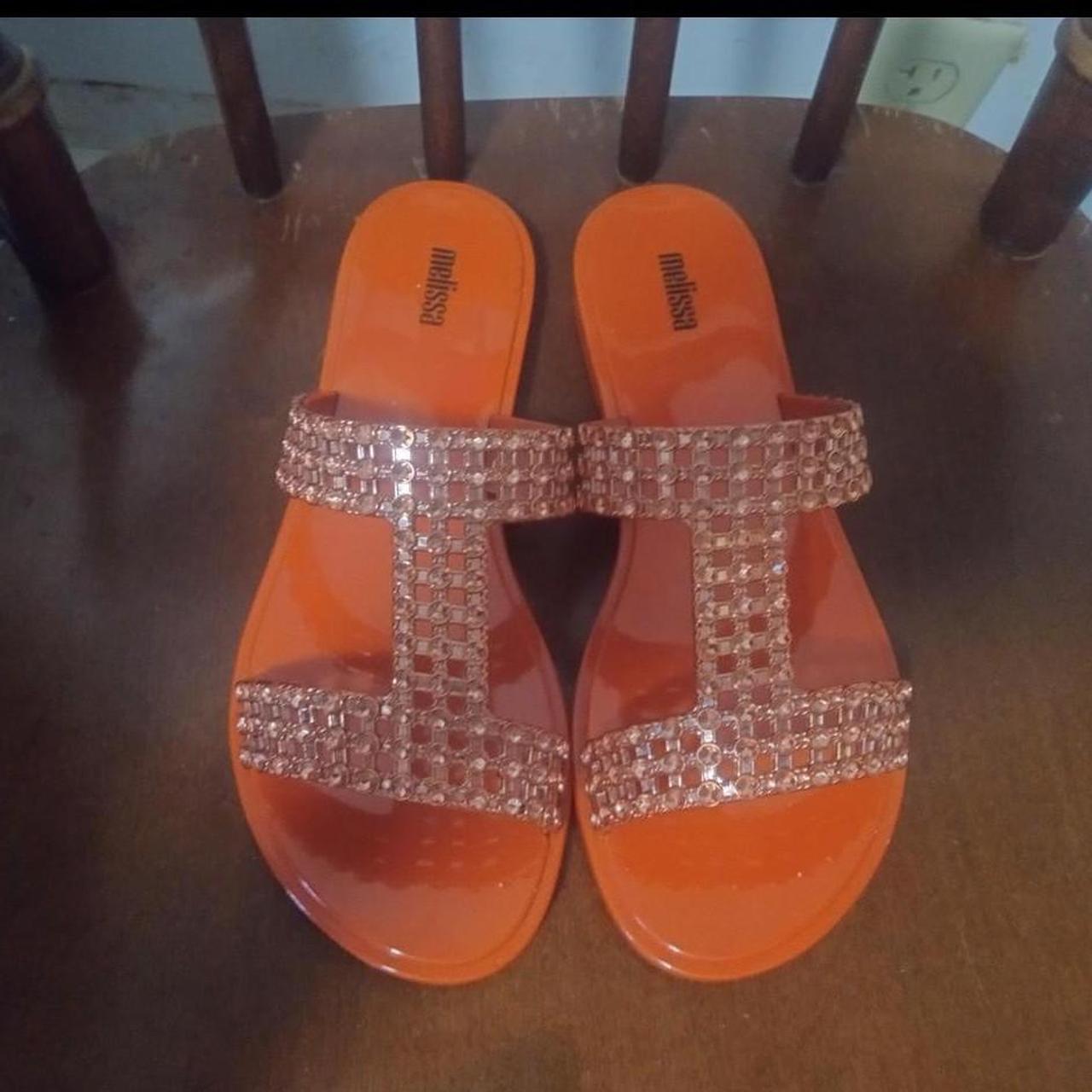 item listed by goldenlegsofjoy