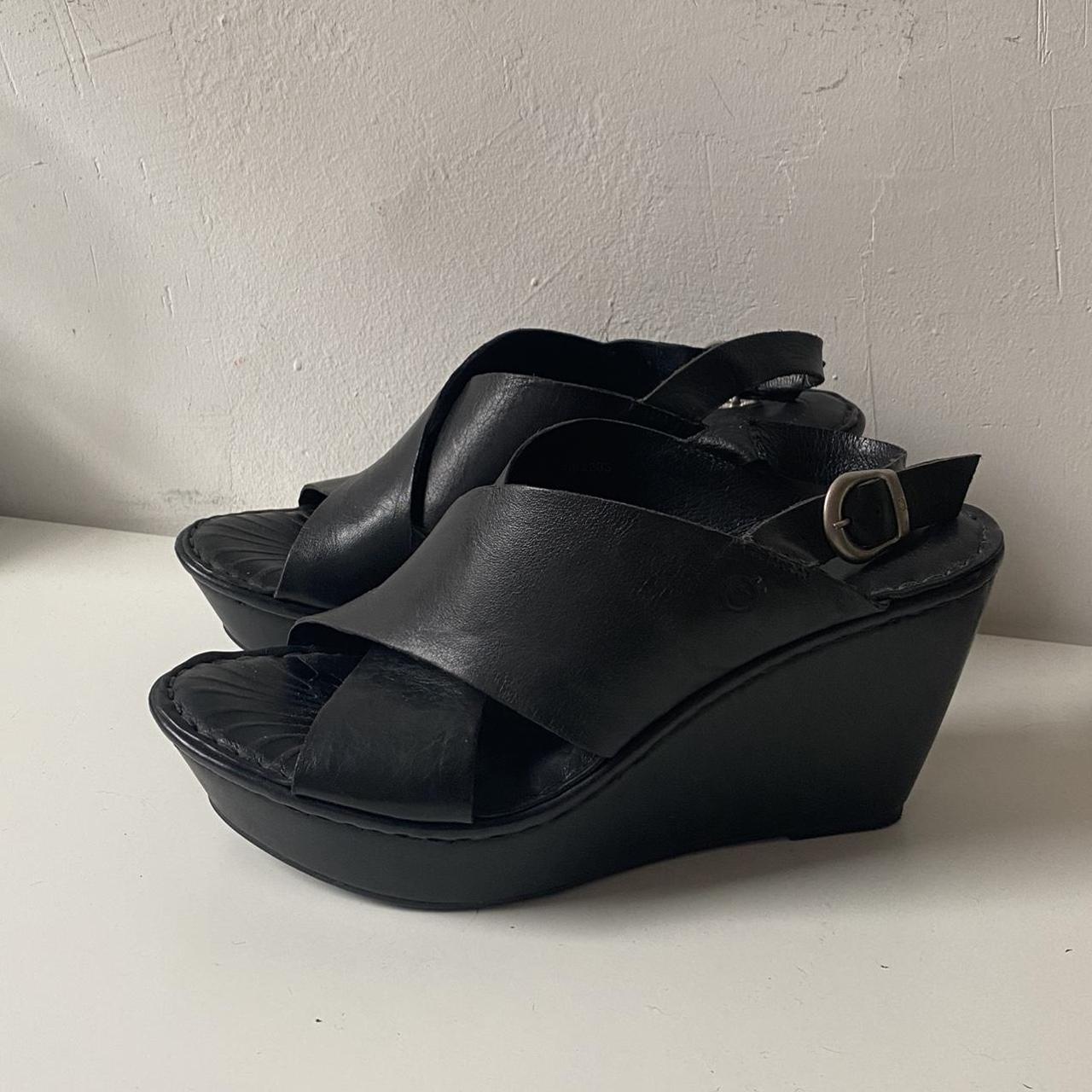 Born 2024 wedges black