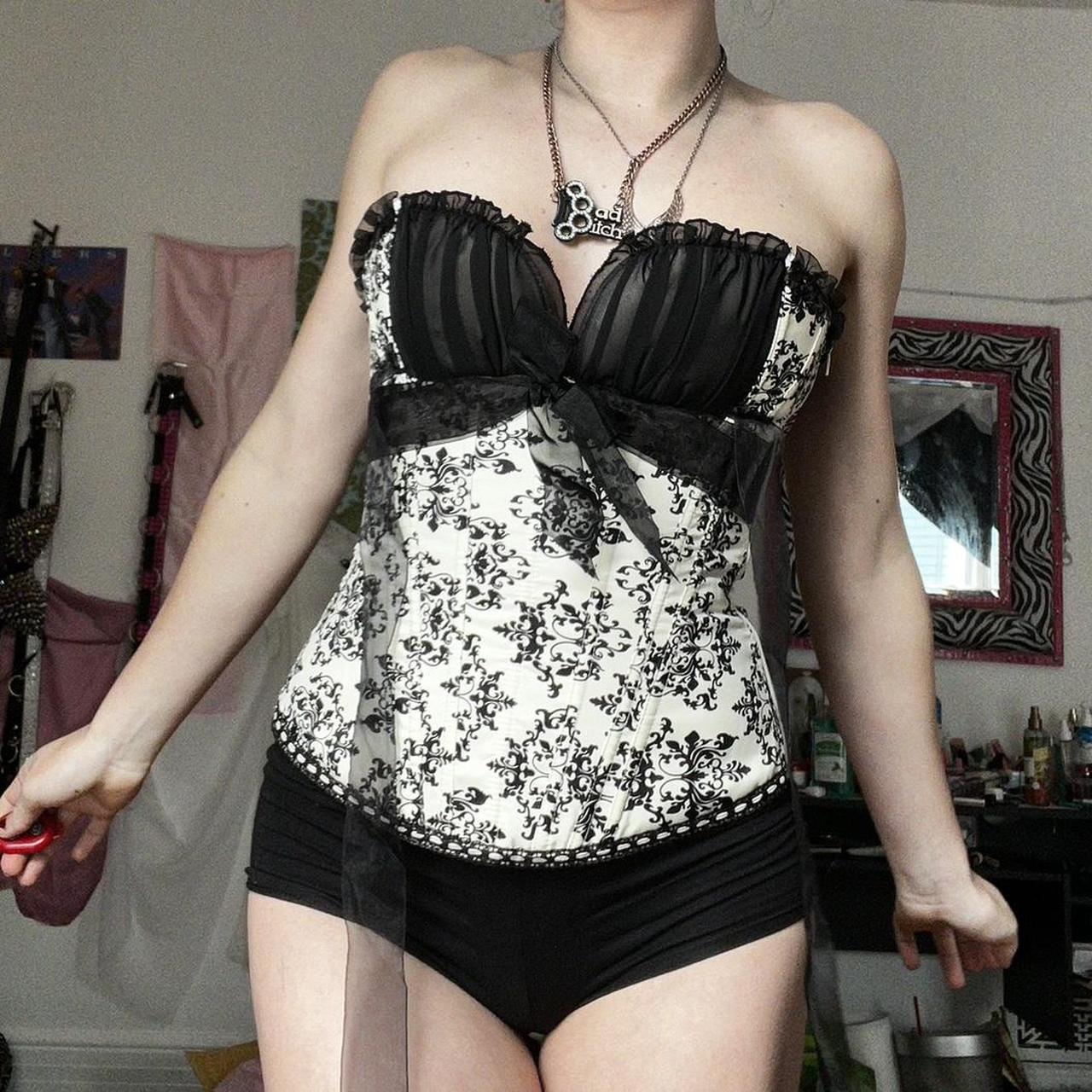 item listed by pinknpunk