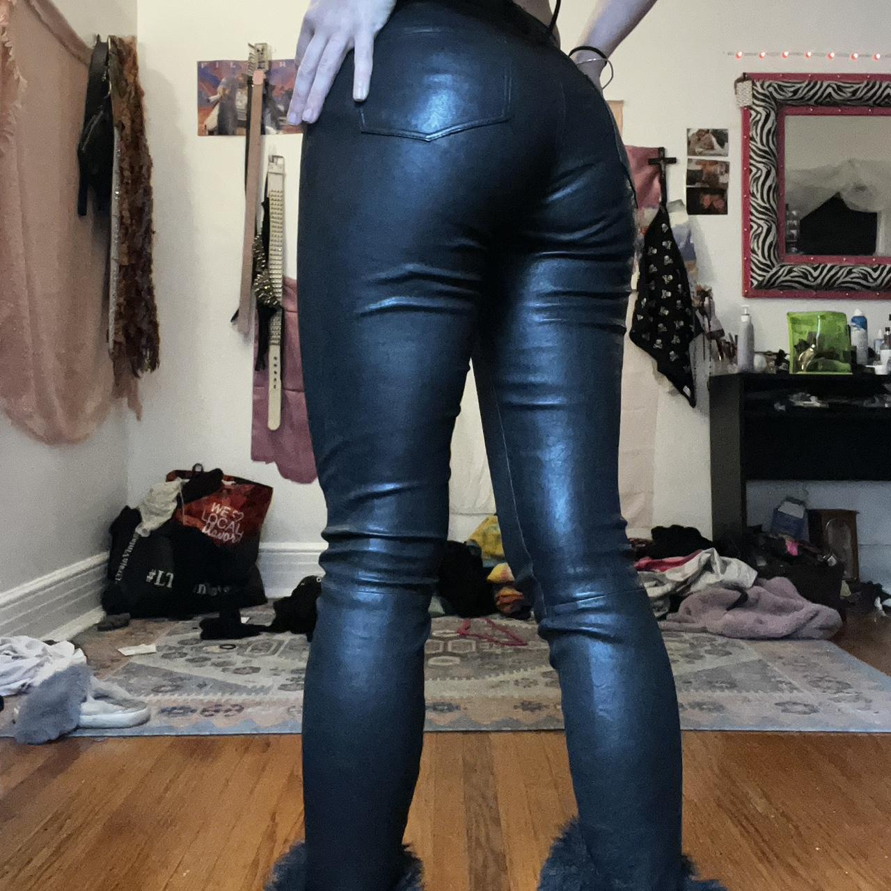 item listed by pinknpunk