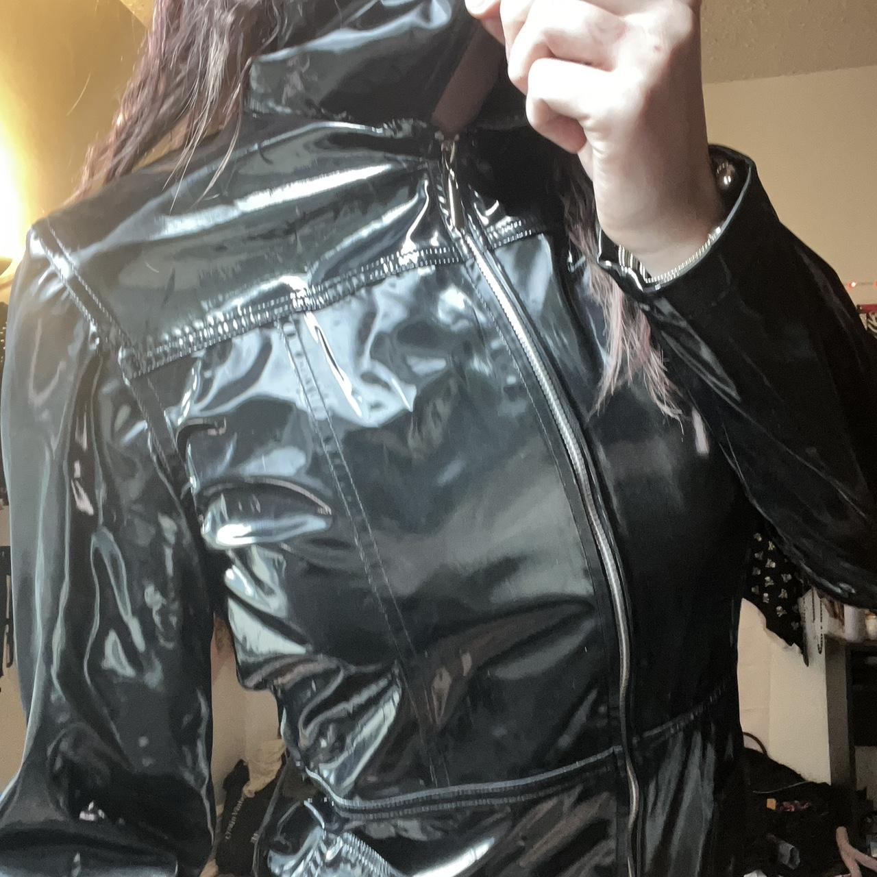 item listed by pinknpunk