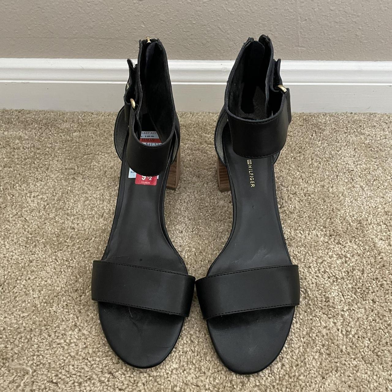 Tommy hilfiger hot sale block heels