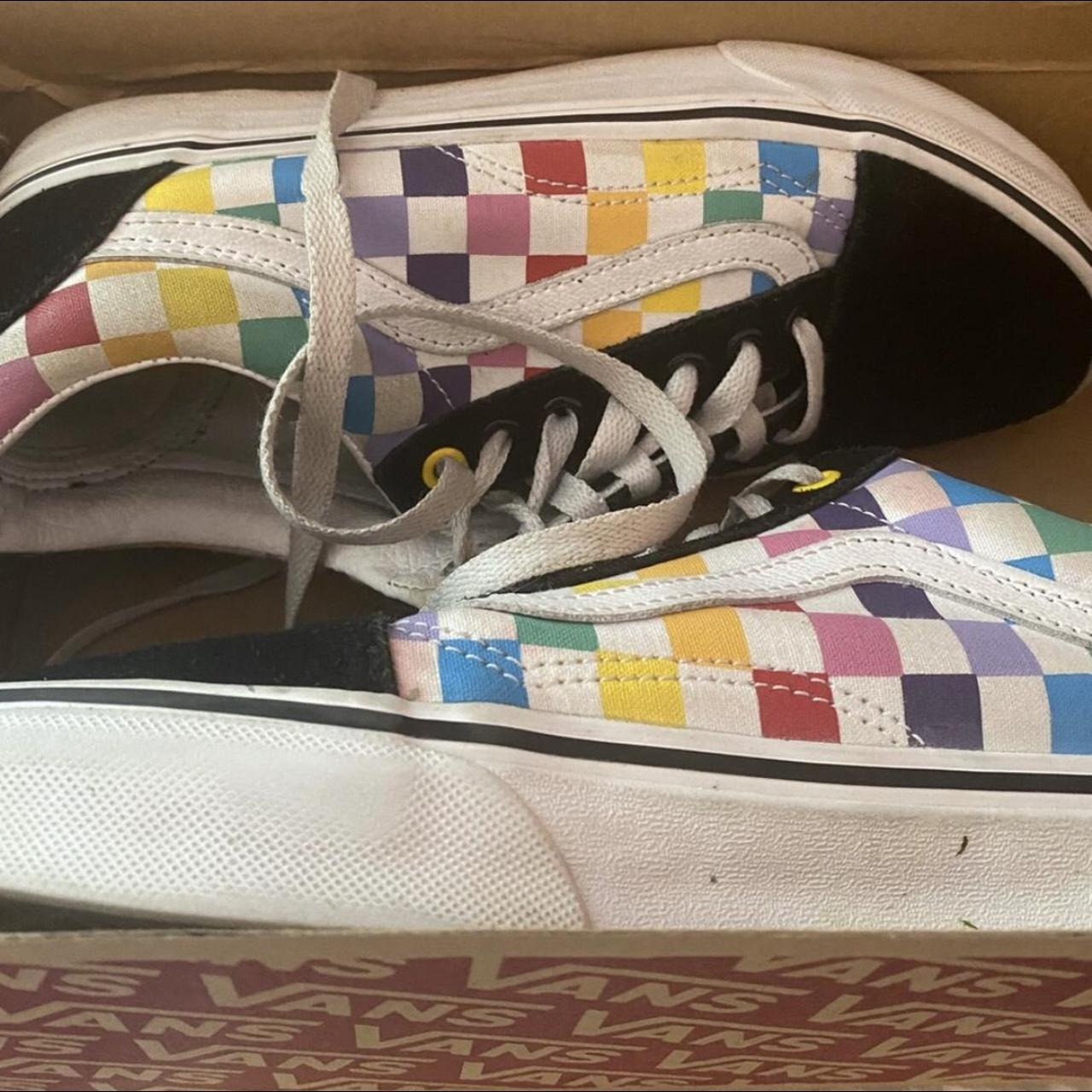 Multi old skool rainbow checker outlet trainers